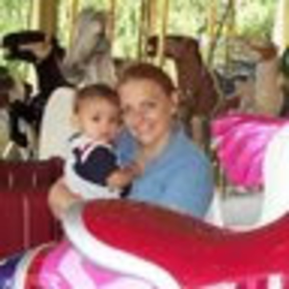 Meet your Posher, Beth - Picture 1 of 1